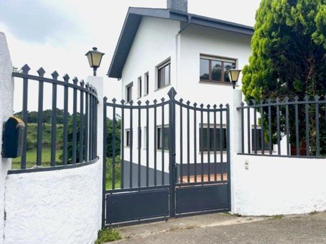 Casa En venta en La Muria, 32, Tapia De Casariego photo 0