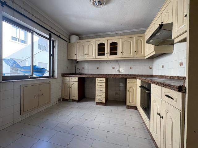 Piso En venta en Cl Benjamin Ortiz, Corredoria-Huca-Teatinos, Oviedo photo 0