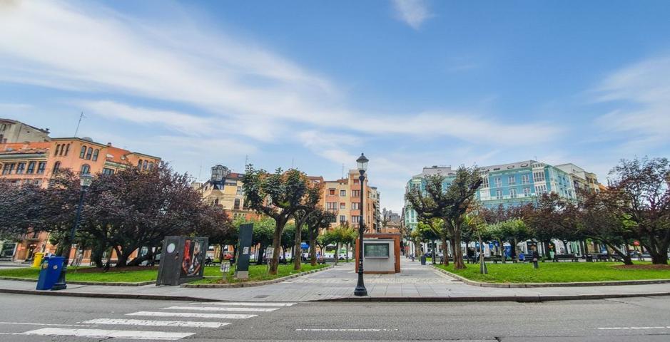 Piso En venta en Centro, Gijón photo 0