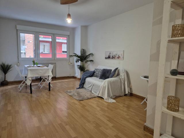 Piso En venta en Este, Gijón photo 0