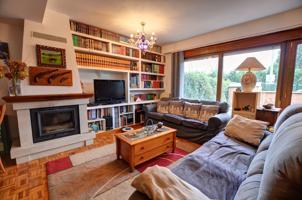 Unifamiliar Pareada En venta en Cl Camino De Los Castaños, 4, La Fresneda, Siero photo 0