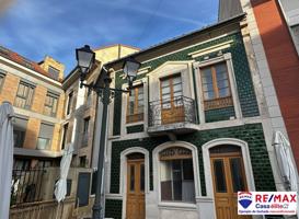 Unifamiliar Pareada En venta en Plaza De La Cruz, 15, Noreña photo 0