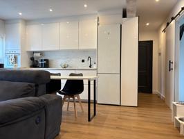 Piso En venta en Cl Roncal, Sur, Gijón photo 0