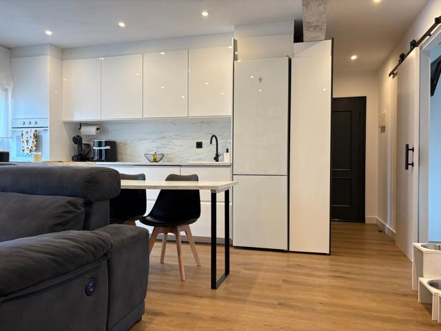 Piso En venta en Cl Roncal, Sur, Gijón photo 0