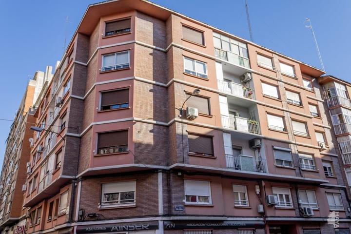 Piso en venta en Calle Reina Fabiola, 1 de Zaragoza photo 0