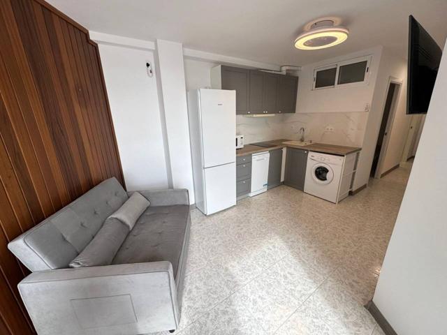 APARTAMENTO EN PRIMERA LÍNEA DE PLAYA CON VISTAS AL MAR CON LICENCIA TURÍSTICA photo 0