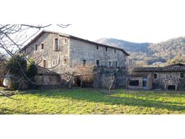 Masía en venta en Olot photo 0