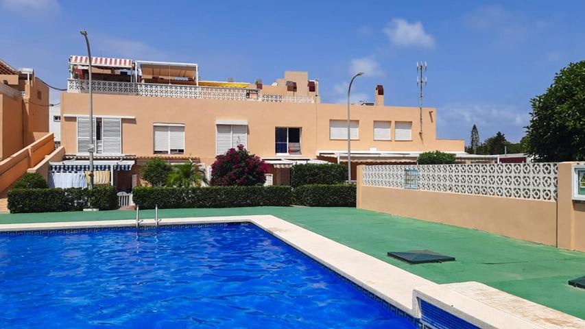 Precioso apartamento, céntrico y con amplia terraza, para 4 personas. photo 0