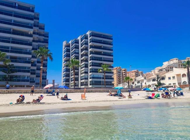 9º en primera línea Mediterráneo, con 3 dormitorios y garaje photo 0