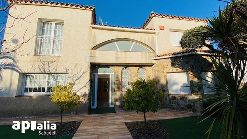 Exclusivo chalet a cuatro vientos en Castellarnau, Sabadell – lujo, espacio photo 0