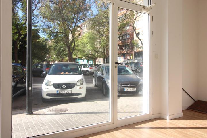 BAJO COMERCIAL EN ALQUILER photo 0