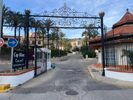 Exclusiva casa adosada en la urbanización Cap Blanc photo 0