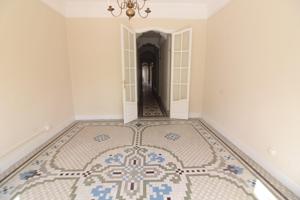 Se alquila esta elegante vivienda en el barrio de San Francesc photo 0