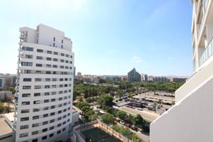 DUPLEX SEMI-ATICO CON DOS TERRAZAS, ORIENTADO AL SUR Y IMPRESIONANTES VISTAS photo 0