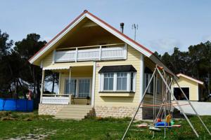 CASA FINLANDESA EN VENTA + 3 CONSTRUCCIONES ANEXAS EN PARCELA DE 1.000 M2, AMUEBLADA . PISCINA photo 0
