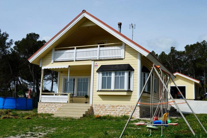 CASA FINLANDESA EN VENTA + 3 CONSTRUCCIONES ANEXAS EN PARCELA DE 1.000 M2, AMUEBLADA . PISCINA photo 0