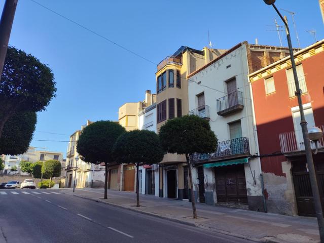 ¡AMPLIO PISO A LA VENTA EN LES BORGES BLANQUES! photo 0