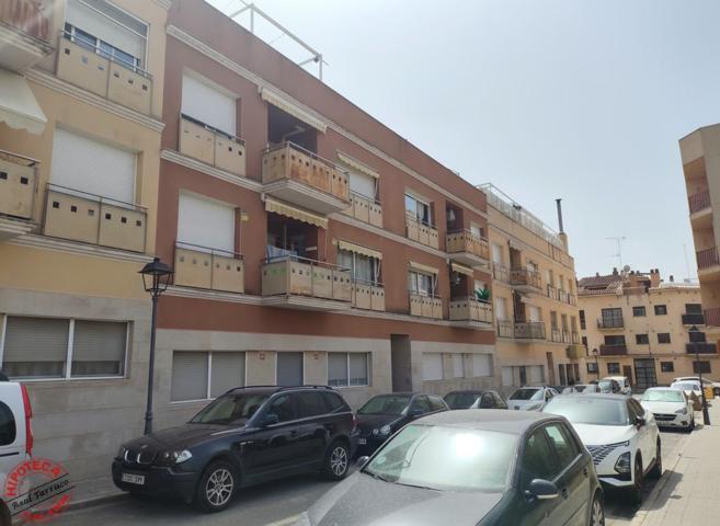 Planta baja con jardín privado y tres dormitorios en excelente estado en zona tranquila photo 0