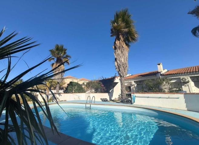 Exclusivo Complejo Residencial: Cinco Encantadoras Casas con Potencial Ilimitado photo 0