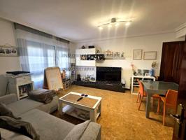 Piso en venta en Oviedo de 91 m2 photo 0