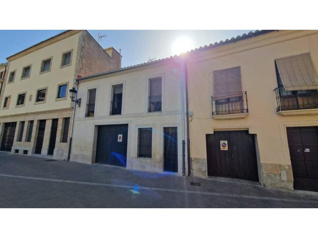 CASA EN EL CENTRO DE CIUDAD RODRIGO CON GRAN GARAJE photo 0