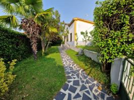 CASA GRANDE CON BUEN JARDIN Y PATIO INTERIOR photo 0