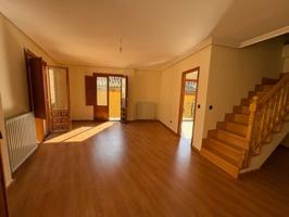 Venta de un dúplex en Ciudad Rodrigo photo 0