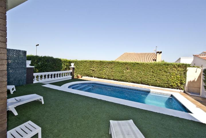 Villa En venta en Roses photo 0