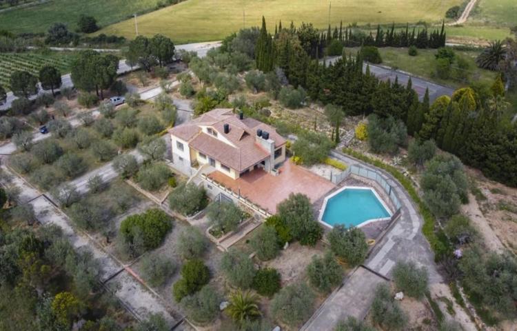 Villa En venta en Sant Climent Sescebes photo 0