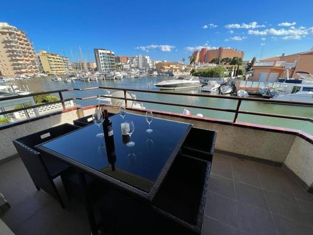 Piso En venta en Roses photo 0