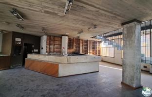 Local En venta en Figueres photo 0