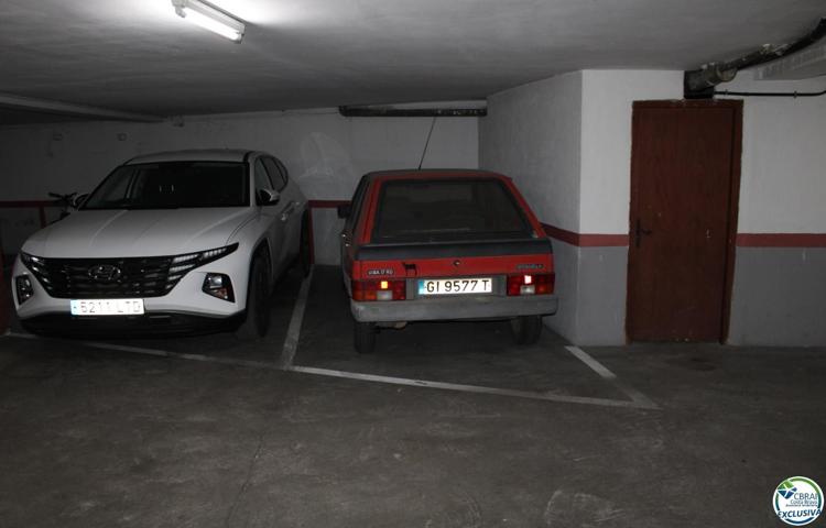 Parking En venta en Roses photo 0