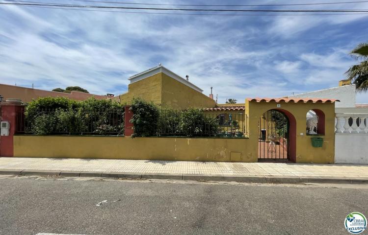 Villa En venta en Roses photo 0