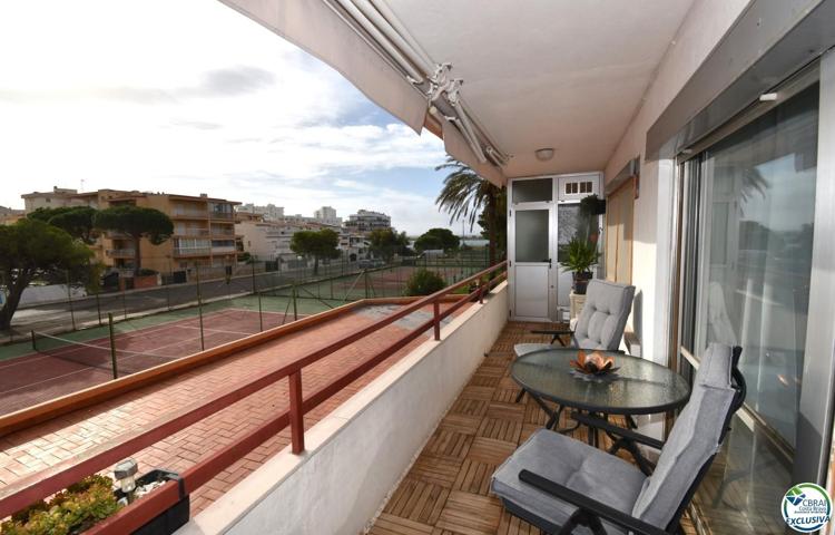 Piso En venta en Roses photo 0