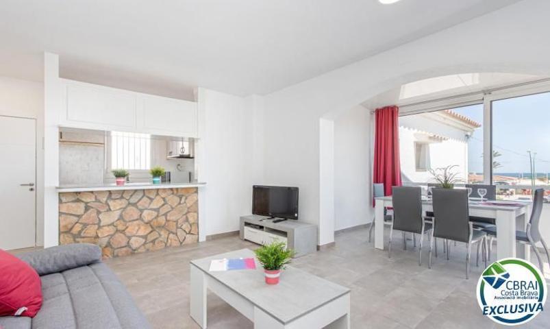 Piso En venta en Castelló d'Empúries photo 0