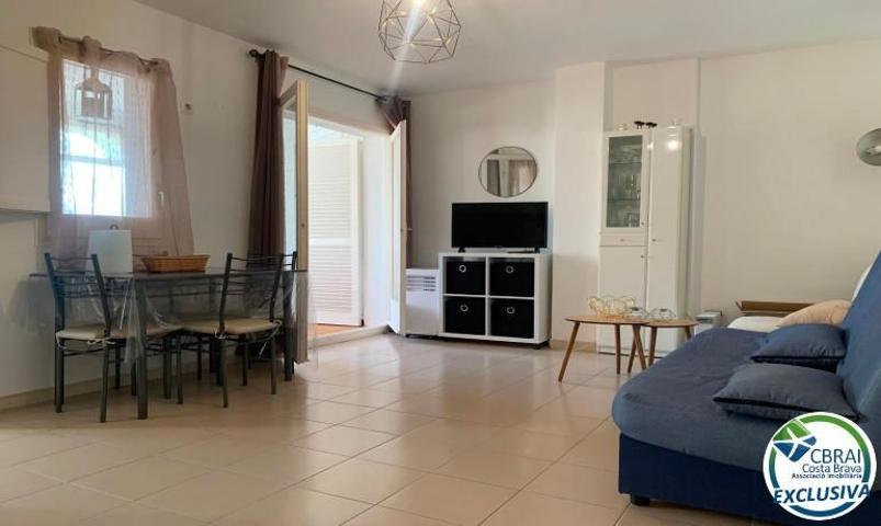 Piso En venta en Roses photo 0