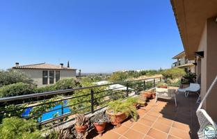 Villa En venta en Palau-saverdera photo 0