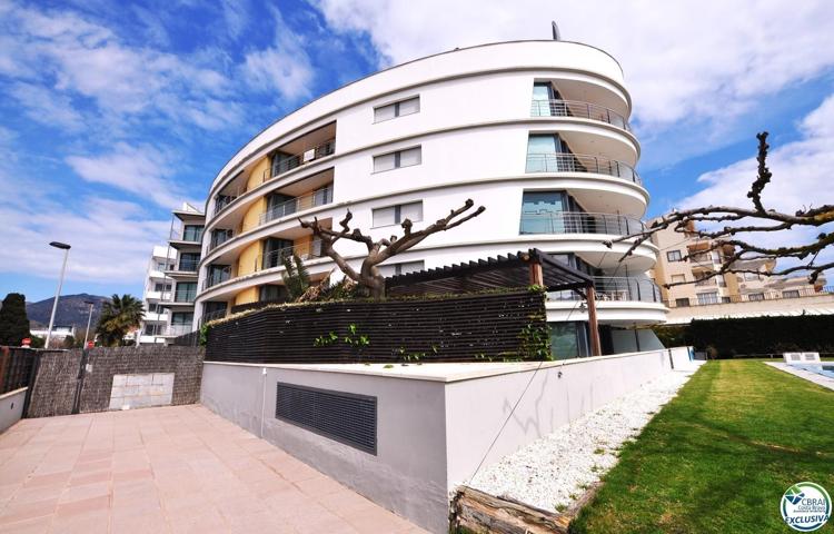 Piso En venta en Roses photo 0