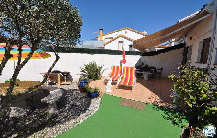 Villa En venta en Roses photo 0