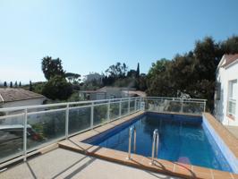 Villa En venta en Roses photo 0