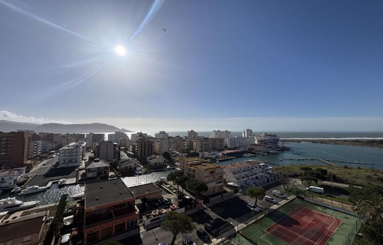 Piso En venta en Roses photo 0