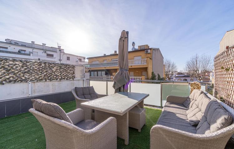 Piso En venta en Castelló d'Empúries photo 0
