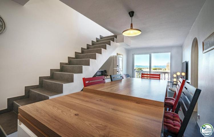 Piso En venta en Castelló d'Empúries photo 0
