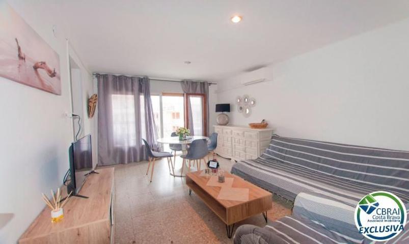 Piso En venta en Roses photo 0