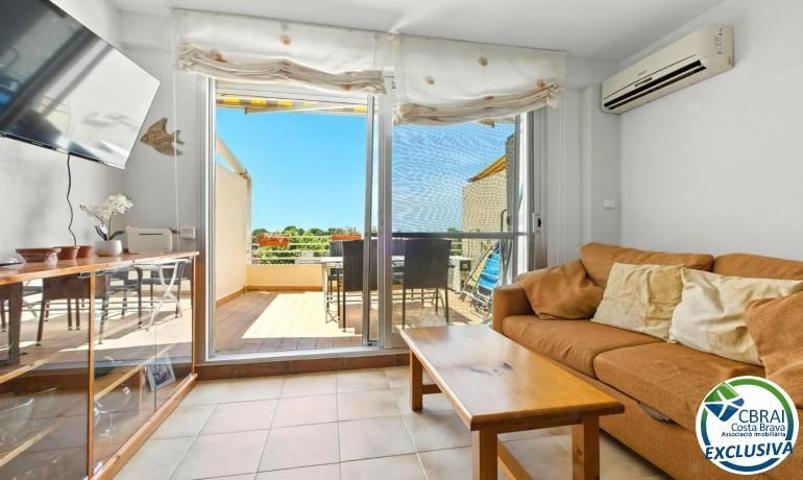 Piso En venta en Castelló d'Empúries photo 0