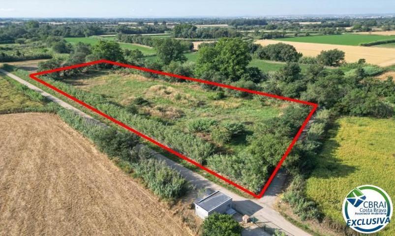 Terrenos Edificables En venta en Peralada photo 0