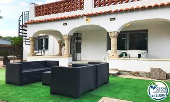Villa En venta en Roses photo 0