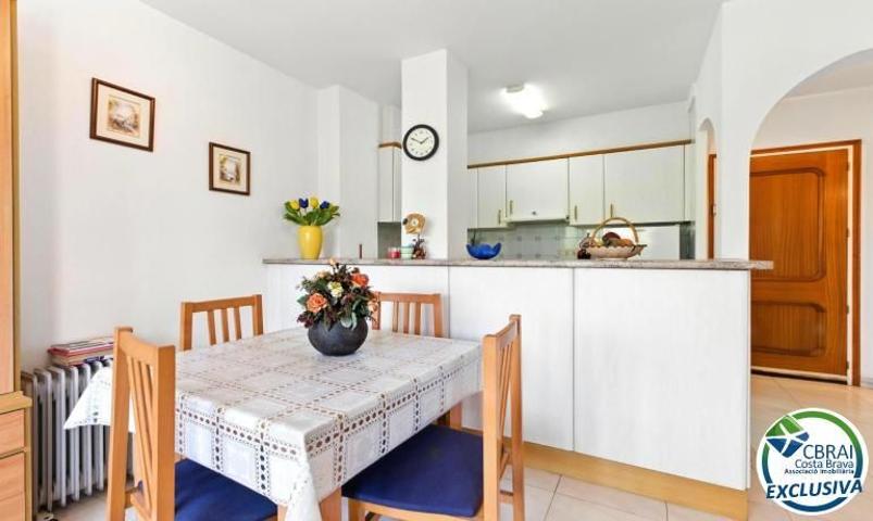 Piso En venta en Castelló d'Empúries photo 0