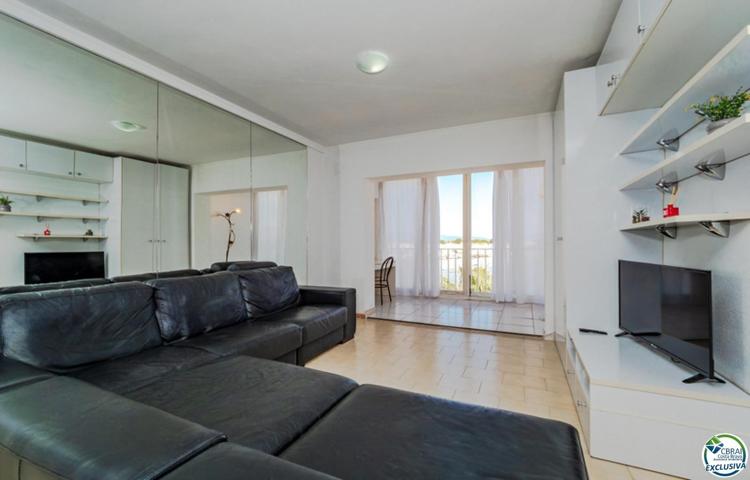 Piso En venta en Castelló d'Empúries photo 0