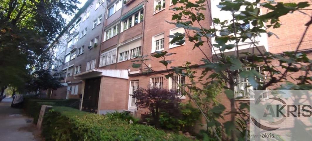 VENTA VIVIENDA EN ZONA VINATEROS DE MADRID photo 0